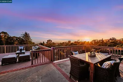 10540 Englewood Dr, Oakland, CA 94605 - Photo 1