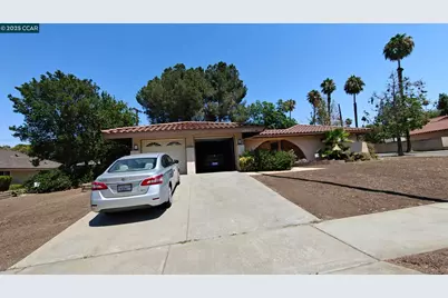 1023 Le Conte Dr, Riverside, CA 92507 - Photo 1