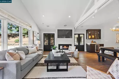 10 Albo Ct, Orinda, CA 94563 - Photo 1