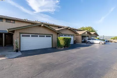 20111 Ridge Ct #12, Castro Valley, CA 94546 - Photo 1