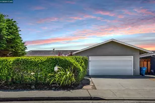 423 Casa Del Mar Dr, Half Moon Bay, CA 94019 - Photo 1