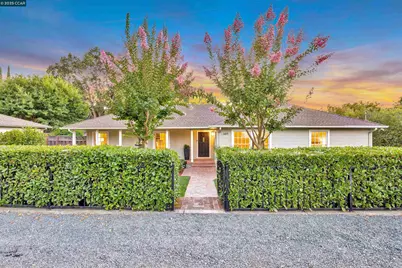 689 Los Palos Dr, Lafayette, CA 94549 - Photo 1