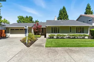 1725 Spyglass Ln, Moraga, CA 94556 - Photo 1