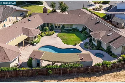 738 Mandarin Ln, Walnut Creek, CA 94598 - Photo 1