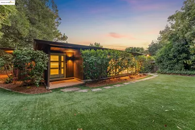 5901 Wood Dr, Oakland, CA 94611 - Photo 1