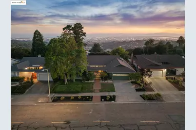 7801 Hansom Dr, Oakland, CA 94605 - Photo 1