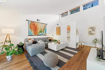 1001 Damon Ct, Santa Rosa, CA 95401 - Photo 1