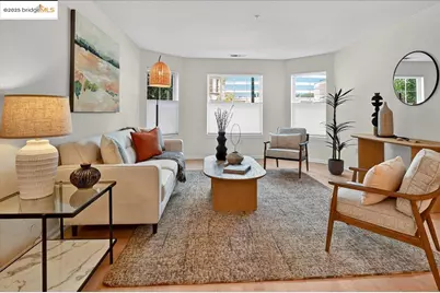 555 10th St #113, Oakland, CA 94607 - Photo 1