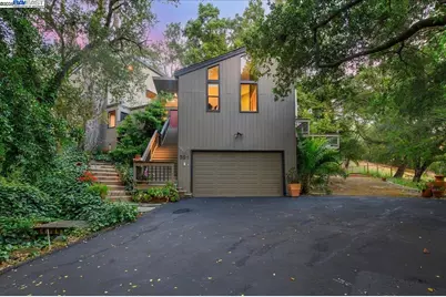 391 Oak Ln, Pleasanton, CA 94566 - Photo 1