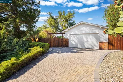 11 Lindsey Ct, Pleasant Hill, CA 94523 - Photo 1