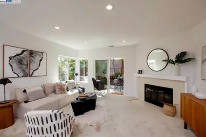 158 Oak Park Dr, Alameda, CA 94502 - Photo 1