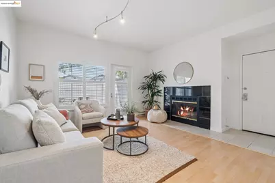 27 Bayside Ct, Richmond, CA 94804 - Photo 1