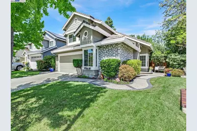8043 Crossridge Rd, Dublin, CA 94568 - Photo 1