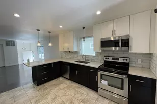 808 14th St, Oakland, CA 94607 - Photo 1