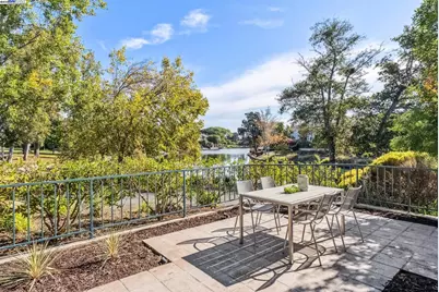 137 Jervis Bay, Alameda, CA 94502 - Photo 1