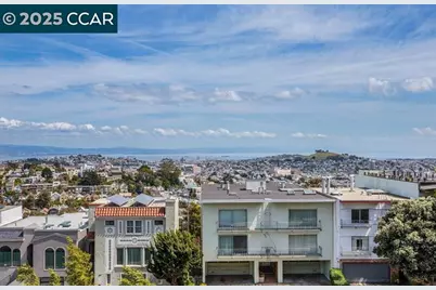 755 Corbett Ave, San Francisco, CA 94131 - Photo 1