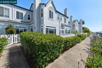 609 Commodore Dr, Richmond, CA 94804 - Photo 1