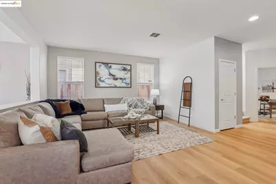 10786 Eagle Ct, Oakland, CA 94603 - Photo 1