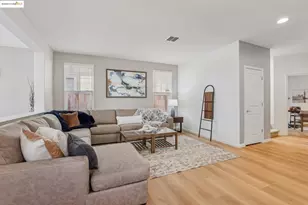 10786 Eagle Ct, Oakland, CA 94603 - Photo 1