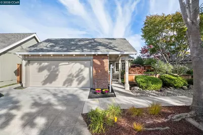 136 Brighton Rd, Alameda, CA 94502 - Photo 1