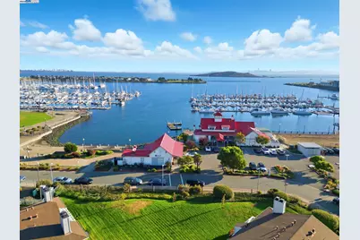 160 Schooner Ct, Richmond, CA 94804 - Photo 1