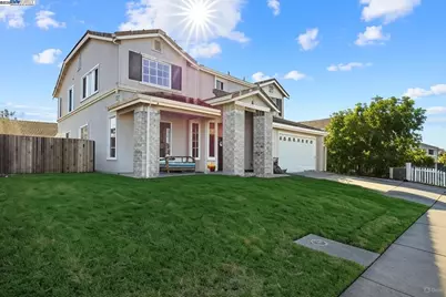 127 Entrada Cir, American Canyon, CA 94503 - Photo 1