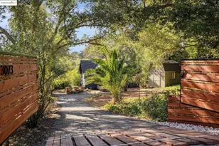 3073 Monterey Blvd, Oakland, CA 94602 - Photo 1