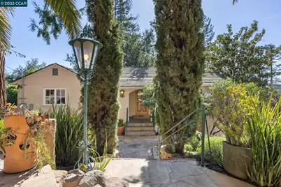 40 Las Palomas, Orinda, CA 94563 - Photo 1