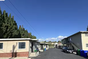 21462 Ocean View Dr, Hayward, CA 94541 - Photo 1