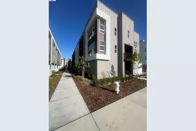 2058 Barnes Wharf Lane, Alameda, CA 94501 - Photo 1
