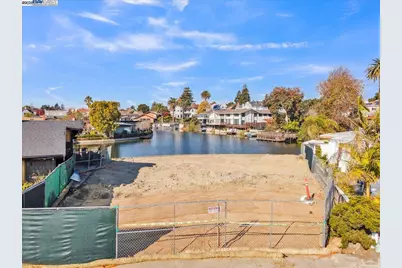 641 Sandalwood Isle, Alameda, CA 94501 - Photo 1