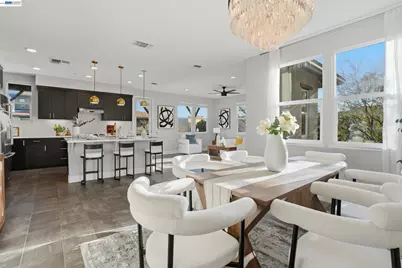 477 Mitchell Ave, Alameda, CA 94501 - Photo 1