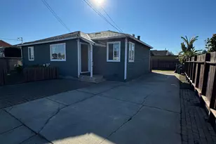 274 Tunis Rd, Oakland, CA 94603 - Photo 1