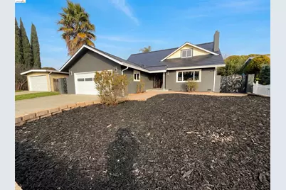 400 Santa Maria Dr, Fairfield, CA 94533 - Photo 1