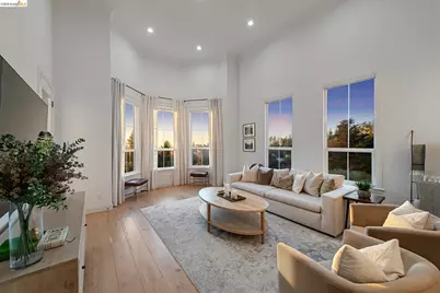 6194 Mazuela Dr, Oakland, CA 94611 - Photo 1