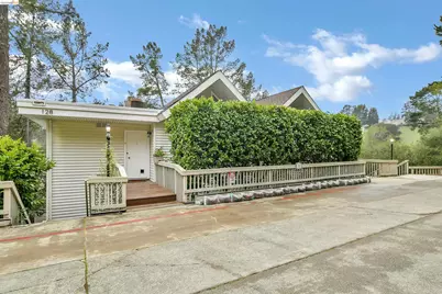 128 Ascot Ct #C, Moraga, CA 94556 - Photo 1