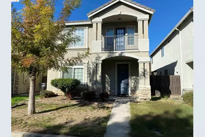 743 Queensland Cir, Stockton, CA 95206 - Photo 1