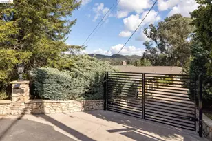 4450 Turner Ave, Oakland, CA 94605 - Photo 1