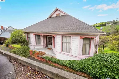 1033 2nd Ave, Crockett, CA 94525 - Photo 1