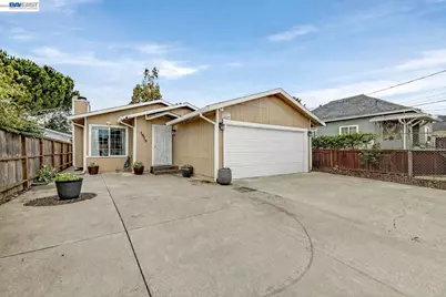 1615 85th Ave, Oakland, CA 94621 - Photo 1
