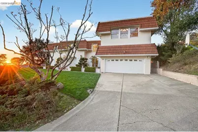 10565 Englewood Drive, Oakland, CA 94605 - Photo 1