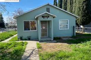 1825 Eureka St, Modesto, CA 95358 - Photo 1