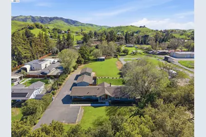 1450 Finley Rd, Pleasanton, CA 94588 - Photo 1