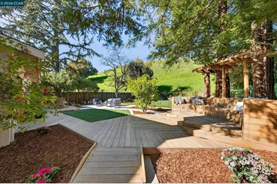 1950 Whitecliff Ct, Walnut Creek, CA 94596 - Photo 1