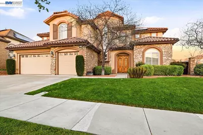 5653 Signal Hill Dr, Dublin, CA 94568 - Photo 1