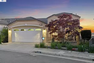8255 Skyline Cir, Oakland, CA 94605 - Photo 1