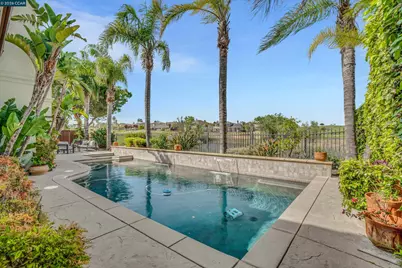 389 Roundhill Dr, Brentwood, CA 94513 - Photo 1