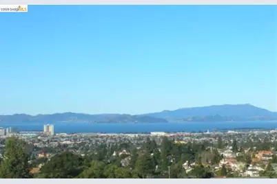135 Alta Rd, Oakland, CA 94618 - Photo 1