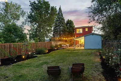 3136 Arizona St, Oakland, CA 94602 - Photo 1