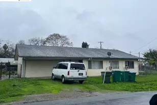1402 Morrison Ave, Stockton, CA 95205 - Photo 1